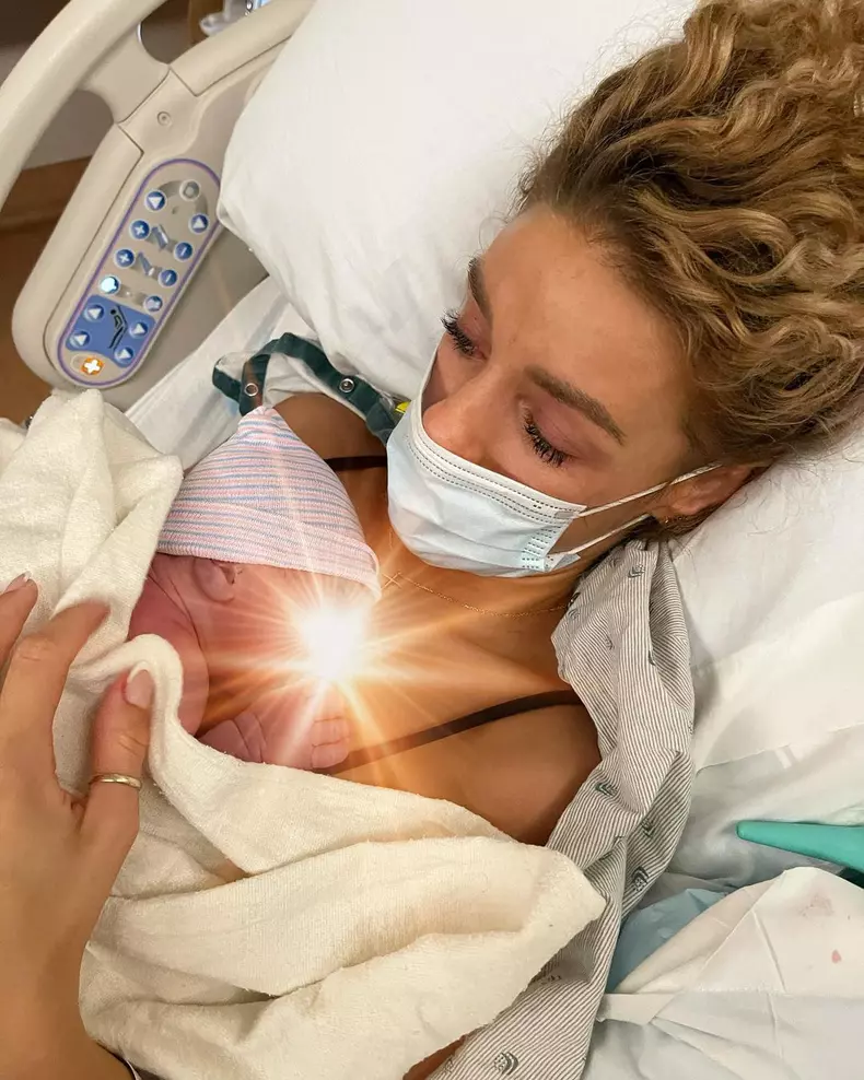 Jena Frumes și fiul ei