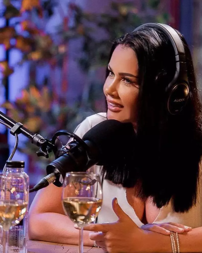 Oana Zăvoranu în podcastul Acasă la Măruță