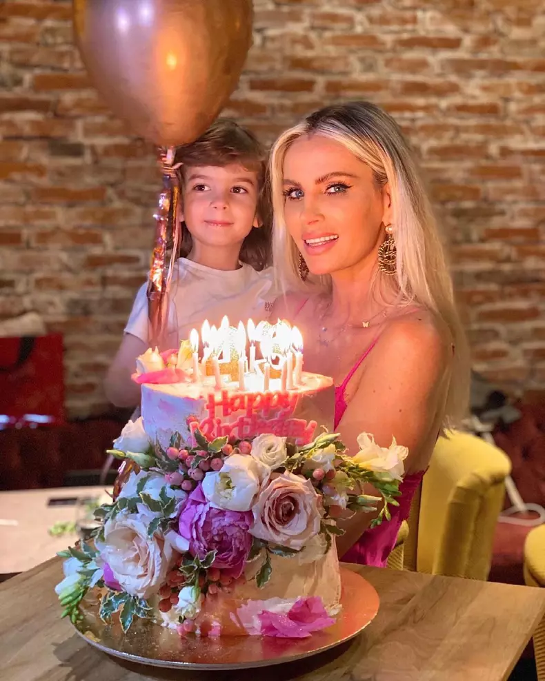 Andreea Bănică și fiul ei