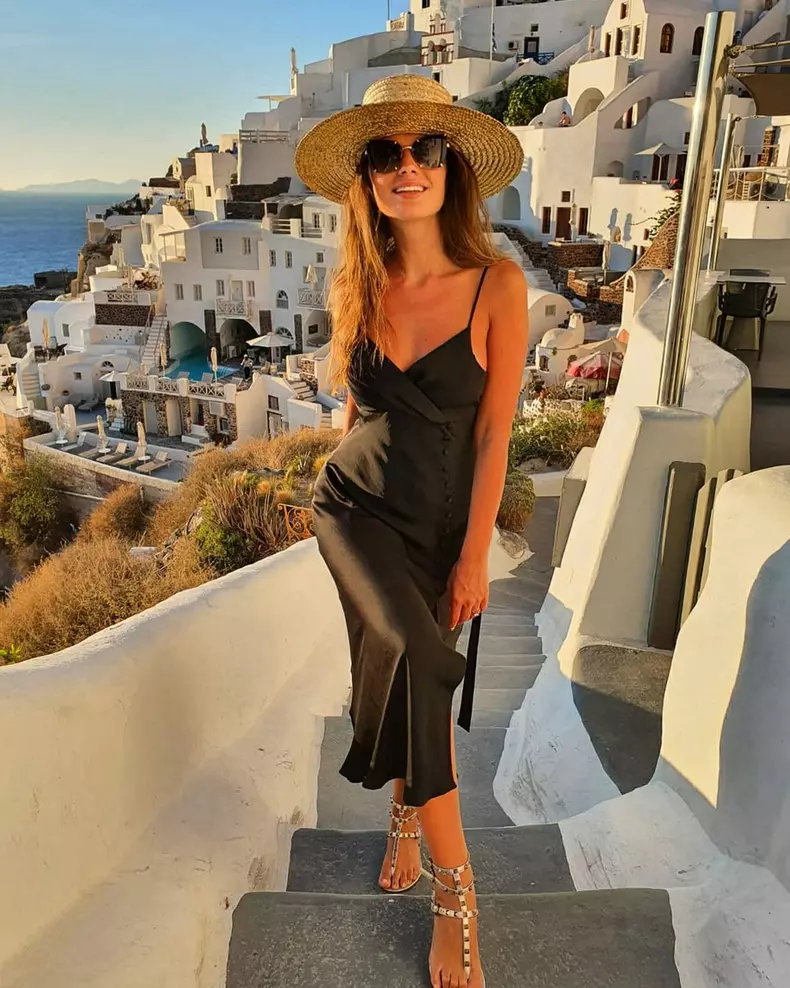 Olivia Păunescu Grecia