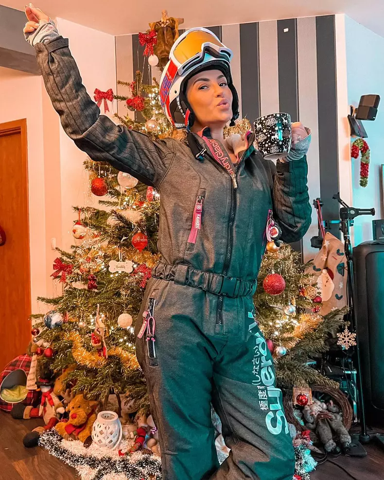 giulia-anghelescu-si-familia-sa-1