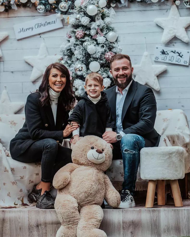 Ilinca Vandici soț Andrei Neacșu copil