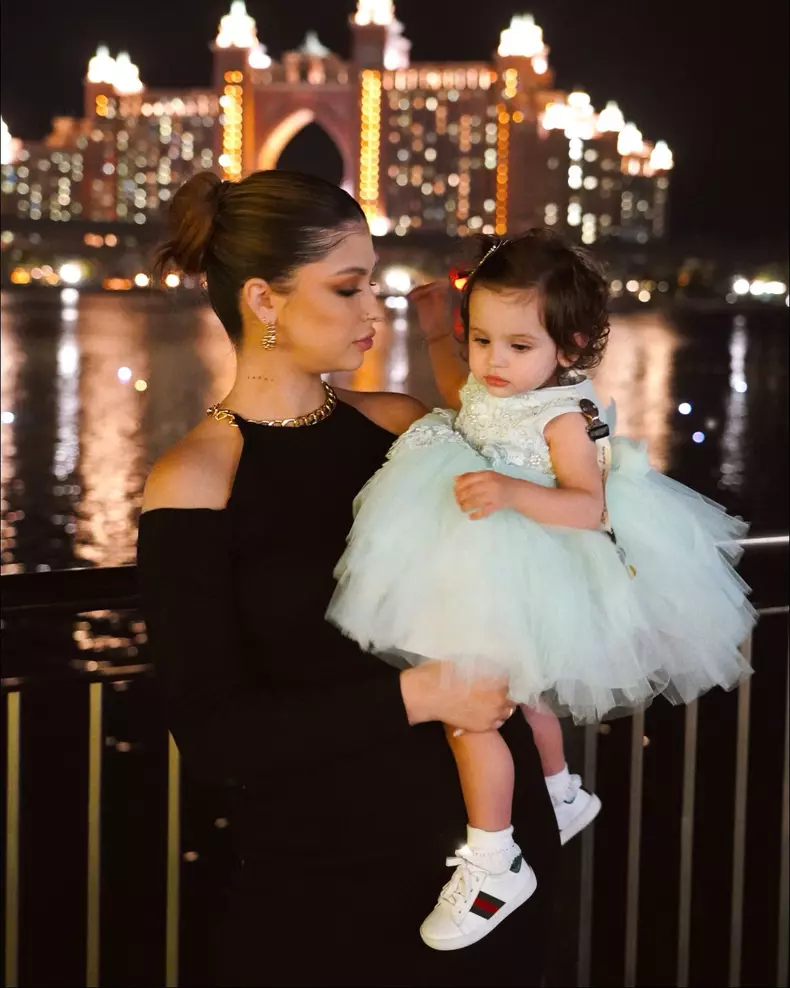 Irina Deconescu fiica Victoria