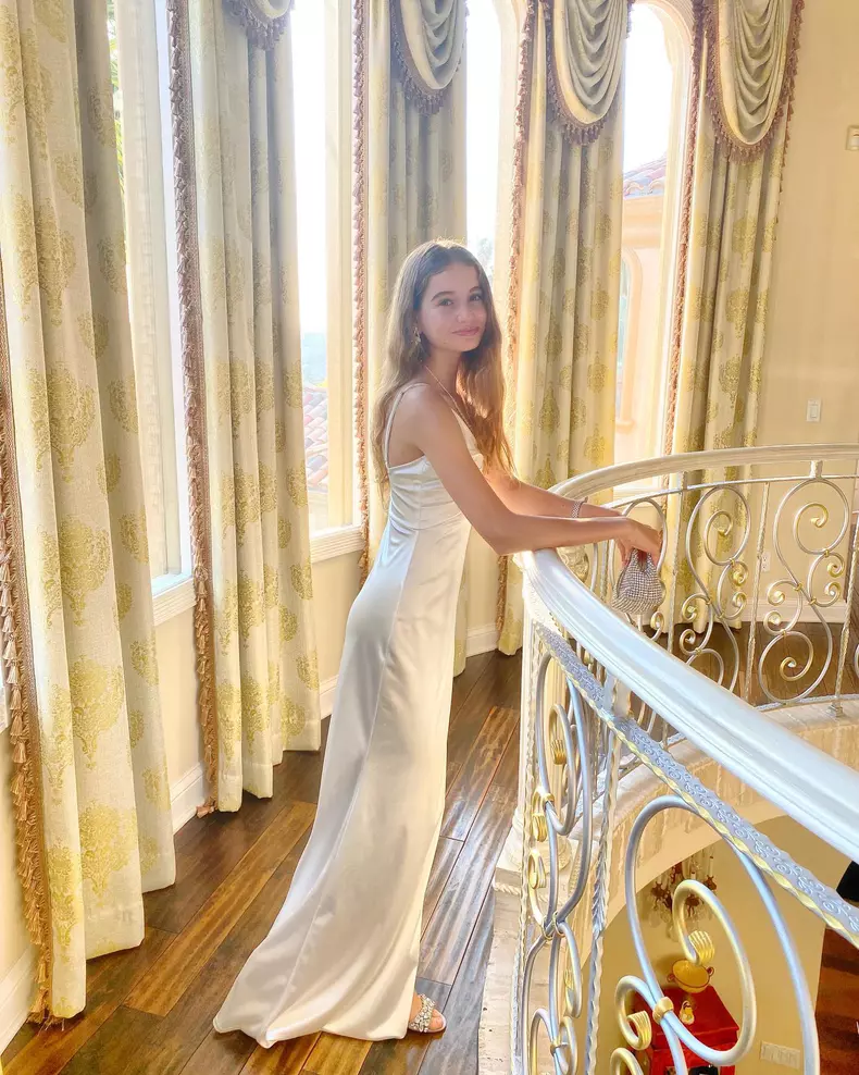 fiica lui Irinel Columbeanu Irina Columbeanu