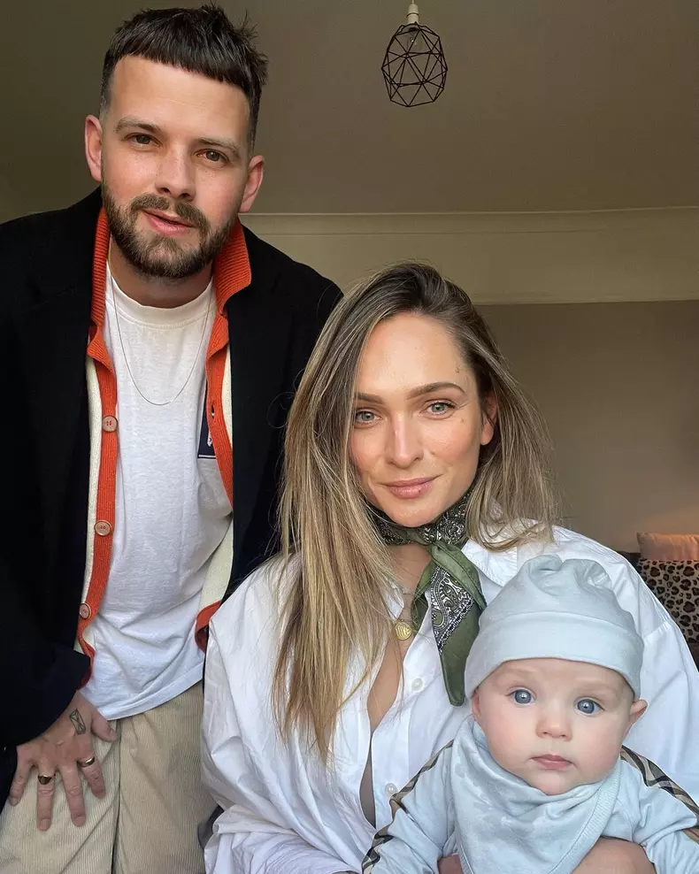Tom Mann logodnica Dani Hampson copil