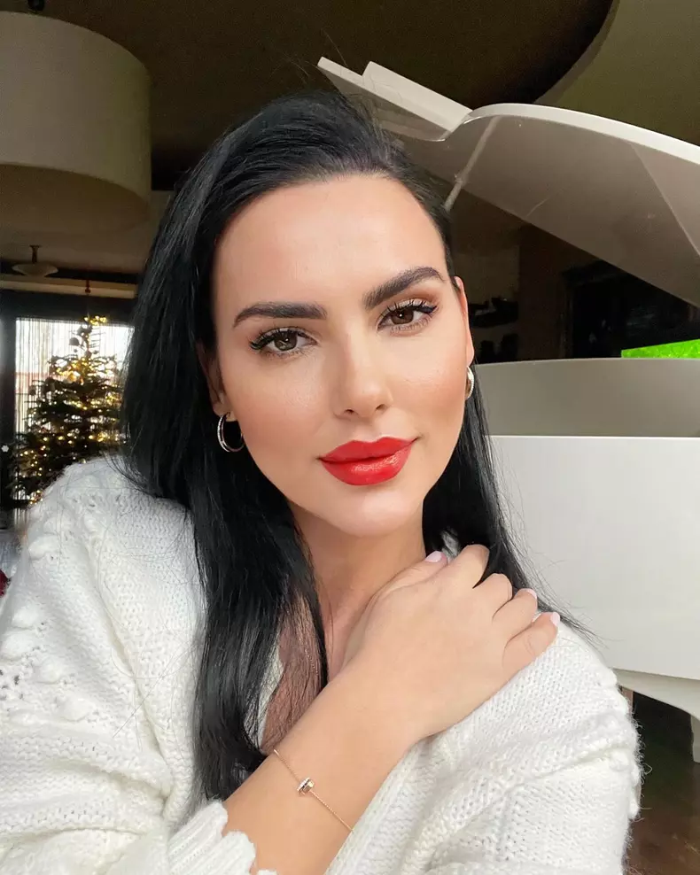lavinia pîrva, alături de fiica andreei marin