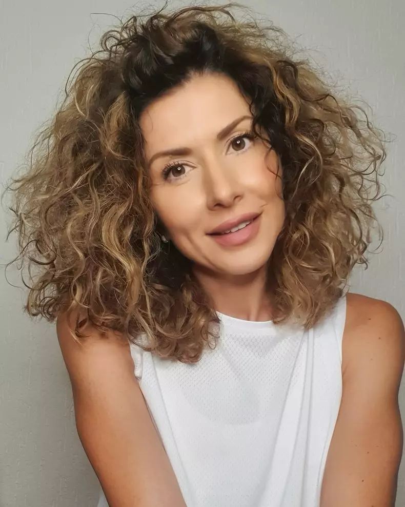 fiul-lui-carmen-bruma-si-al-lui-mircea-badea-implineste-9-ani-1
