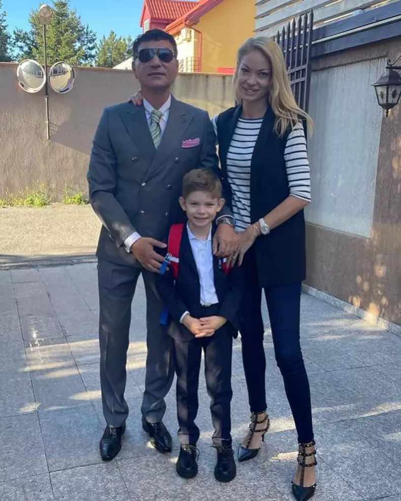 pelinel si familia