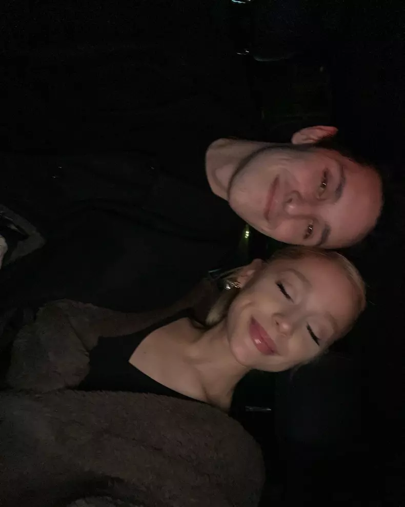 Ariana Grande sot Dalton Gomez