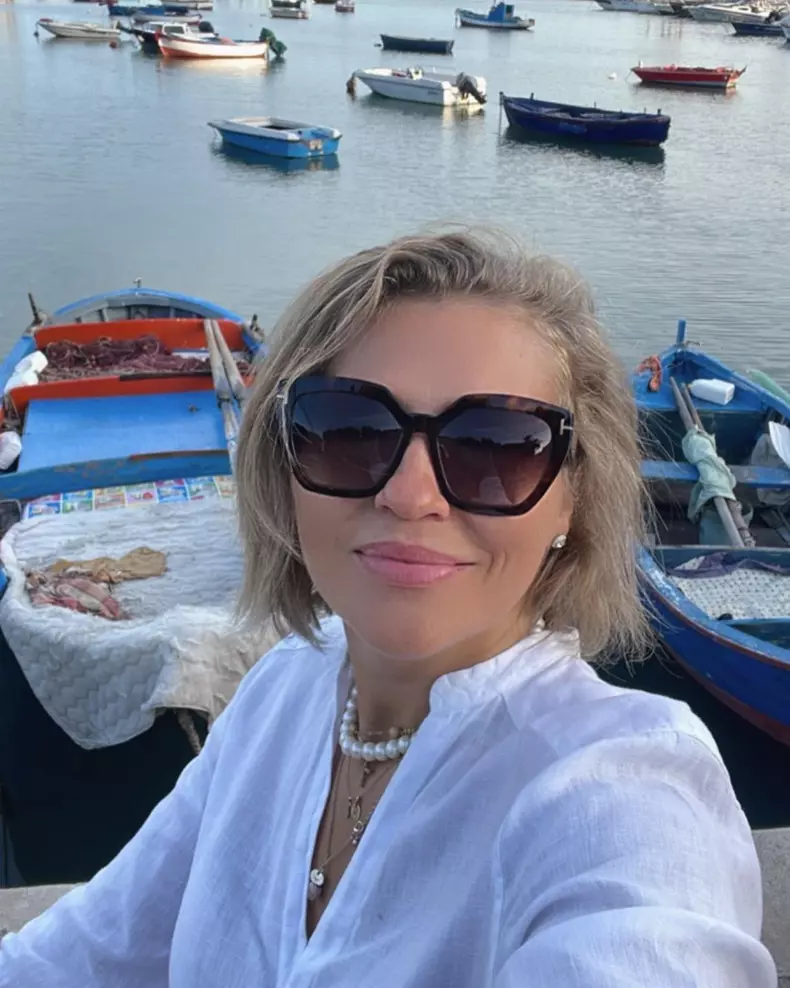 mirela vaida vacanta