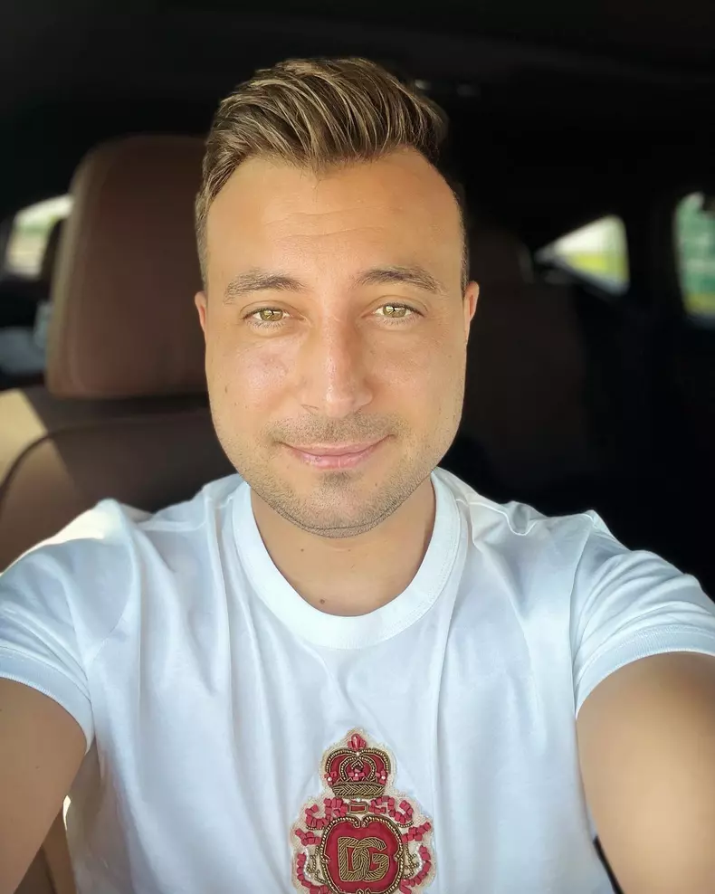 valentin sanfira in vacanta