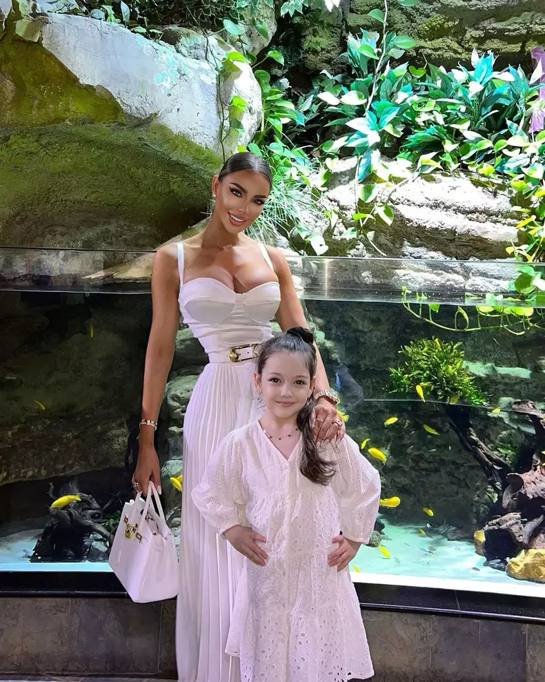 Bianca Drăgușanu fiica Sofia Natalia