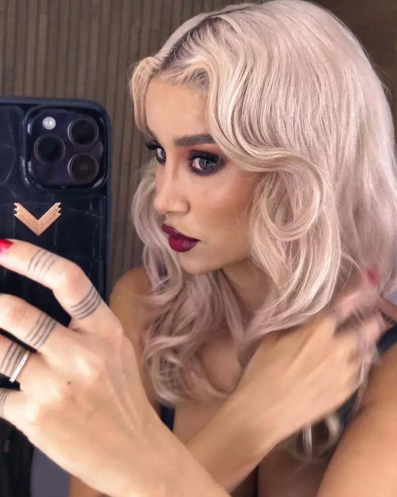alina-ceusan-prezentatoare-love-island-10