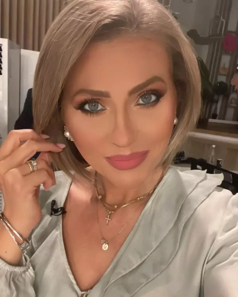 Mirela Vaida selfie Instagram