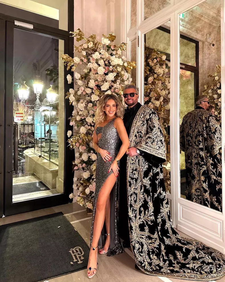 Cătălin Botezatu Bal Prințul Albert de Monaco mantie 100.000 de euro