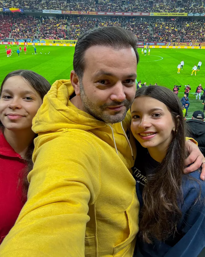 Mihai Morar si fiicele lui, Mara si Cezara