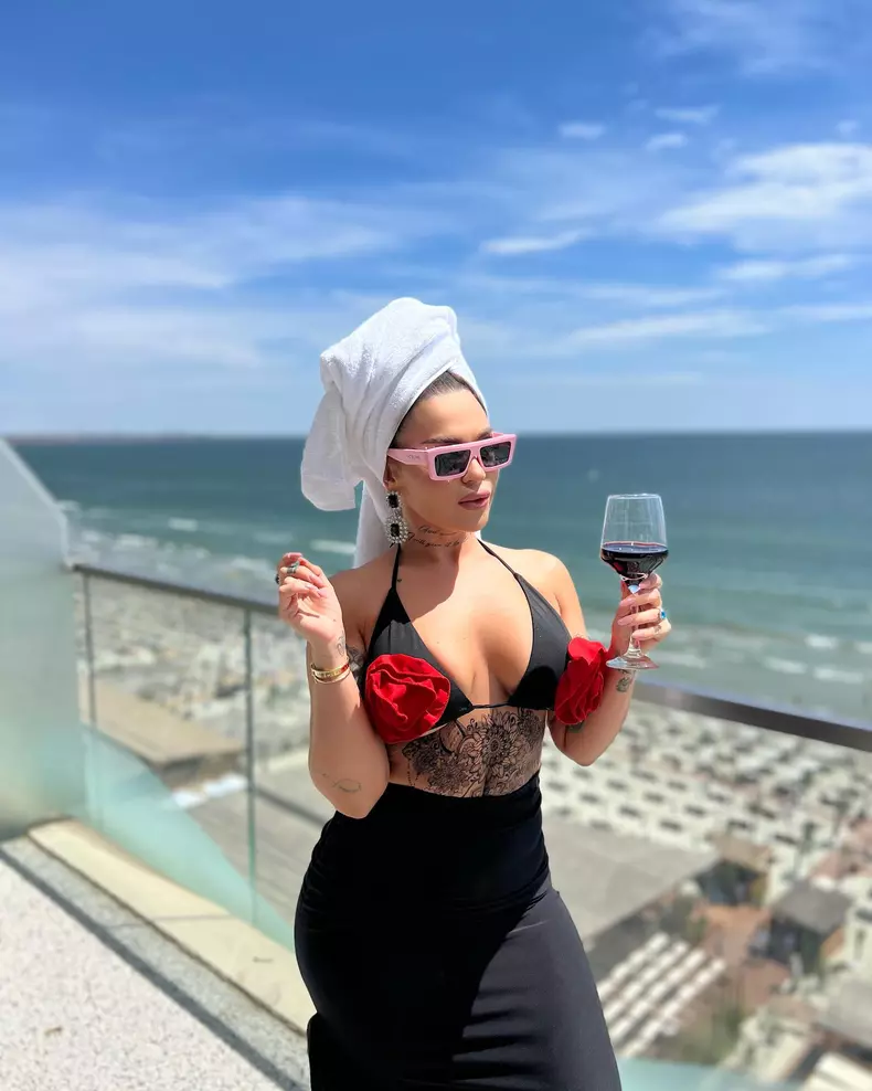 Oana Radu Instagram (1)