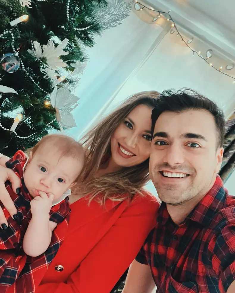 Liviu Teodorescu soție fetiță Crăciun 2023