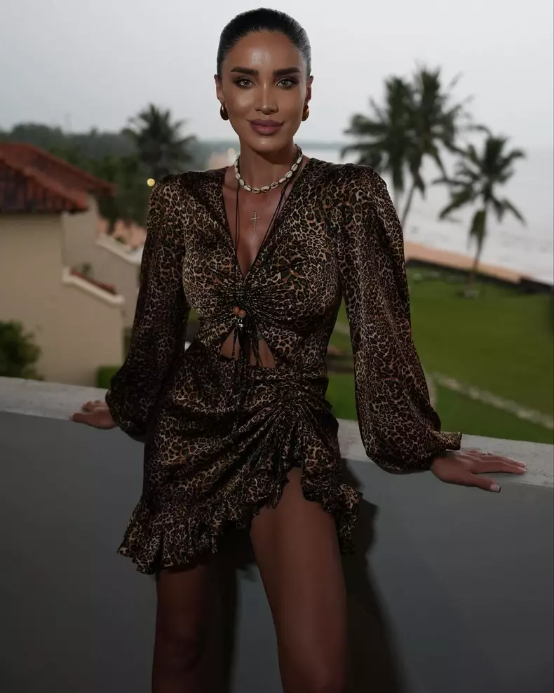 Adelina Pestrițu (2)