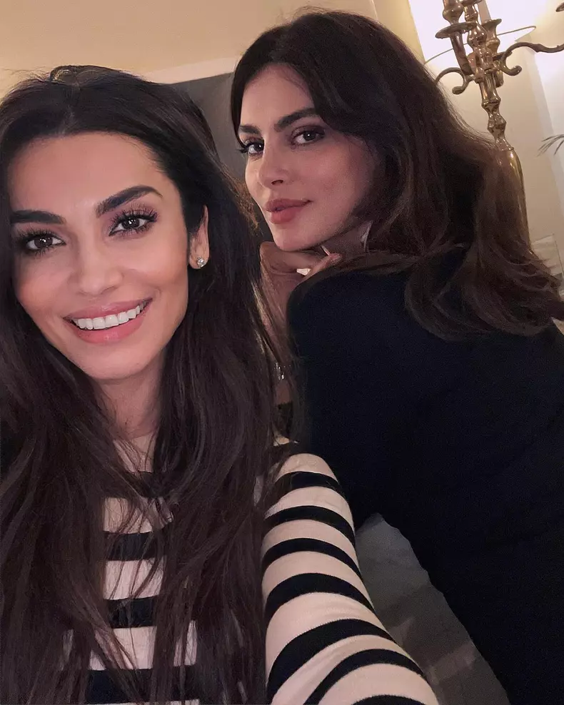 Lili Sandu și Ileana Lazariuc, prietenie de 25 de ani: „Ar trebui să primim  premiul pentru cel mai longeviv cuplu din showbiz” / Exclusiv