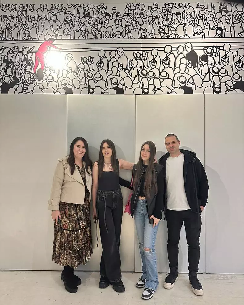Amalia Năstase, fiicele ei, Alessia și Emma Năstase, și soțul ei, Răzvan Vasilescu