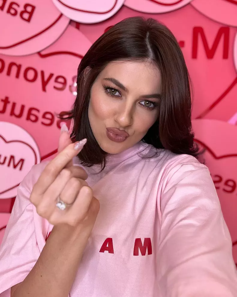 Lidia Buble în roz