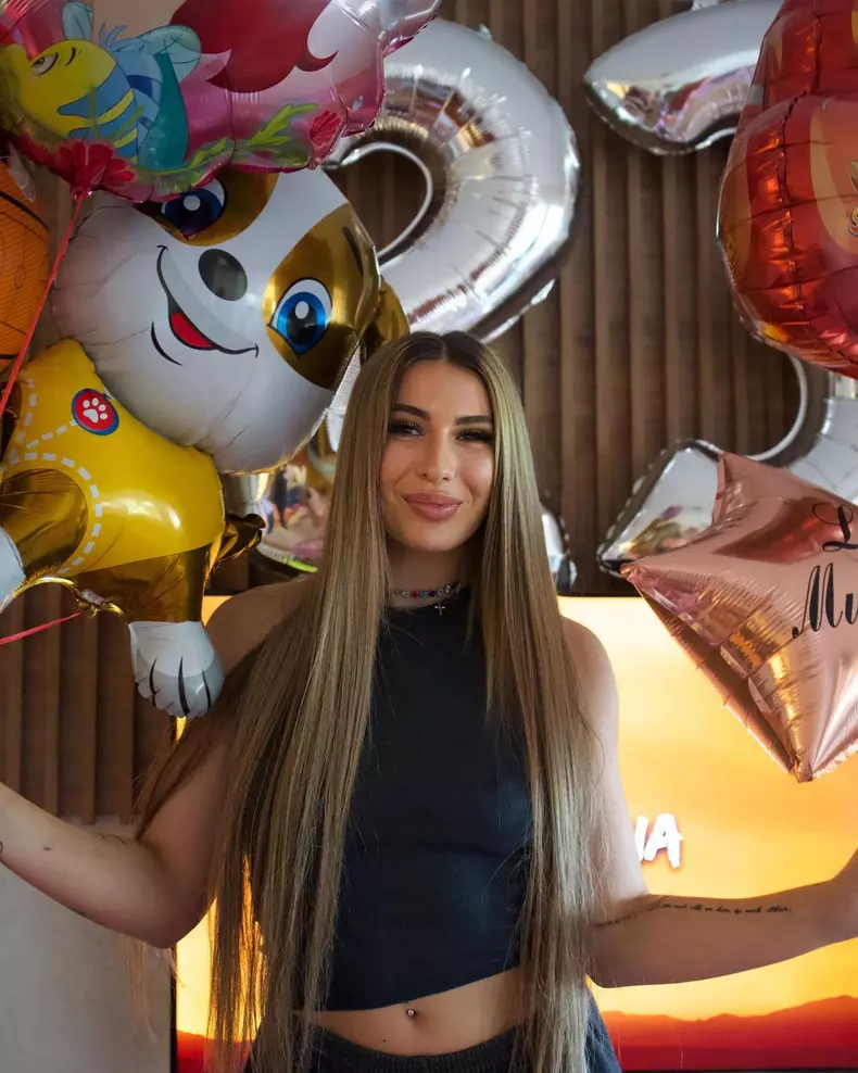 sarah-dumitrescu-fiica-anamariei-prodan-1
