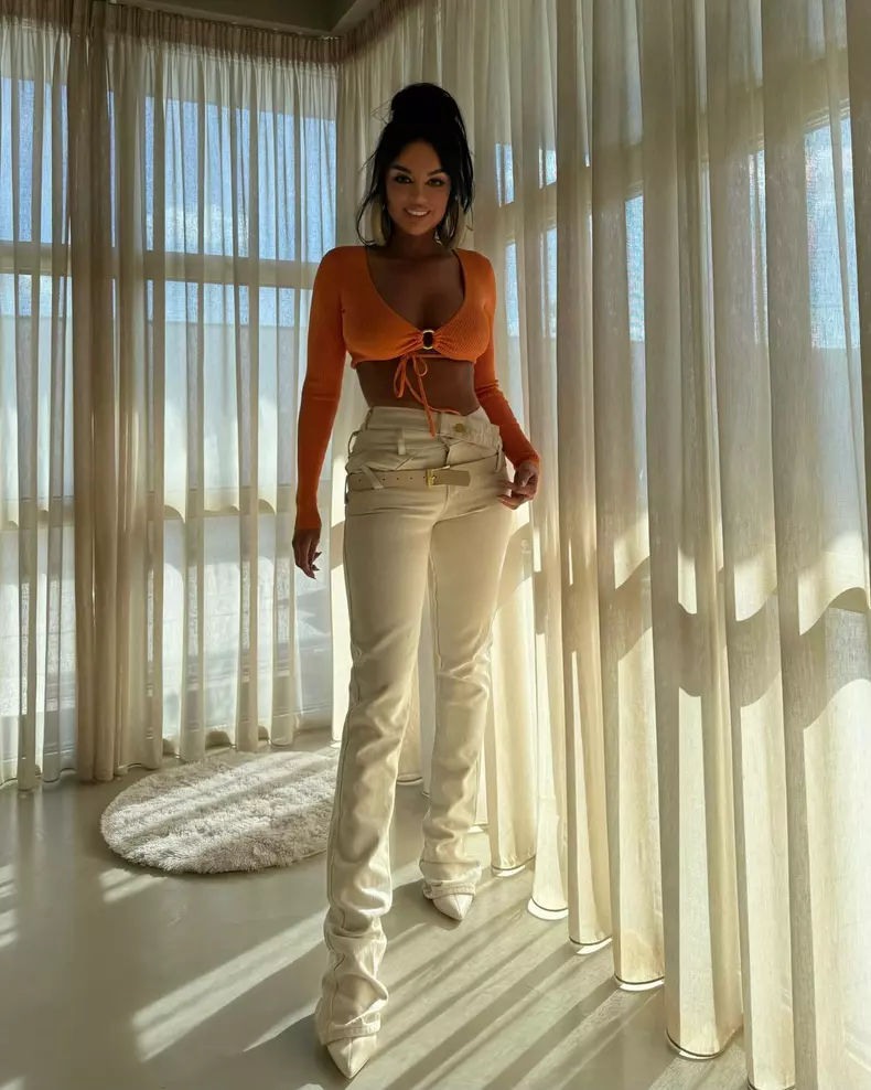 Claudia Iosif (Babs)