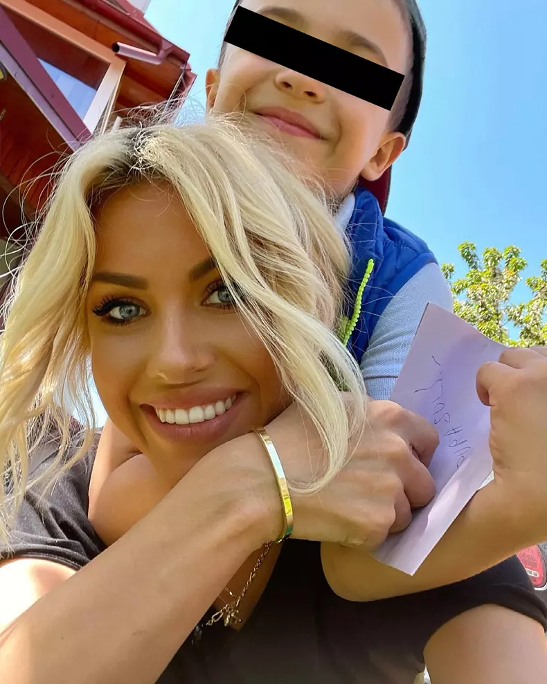 Amna și fiul ei, David