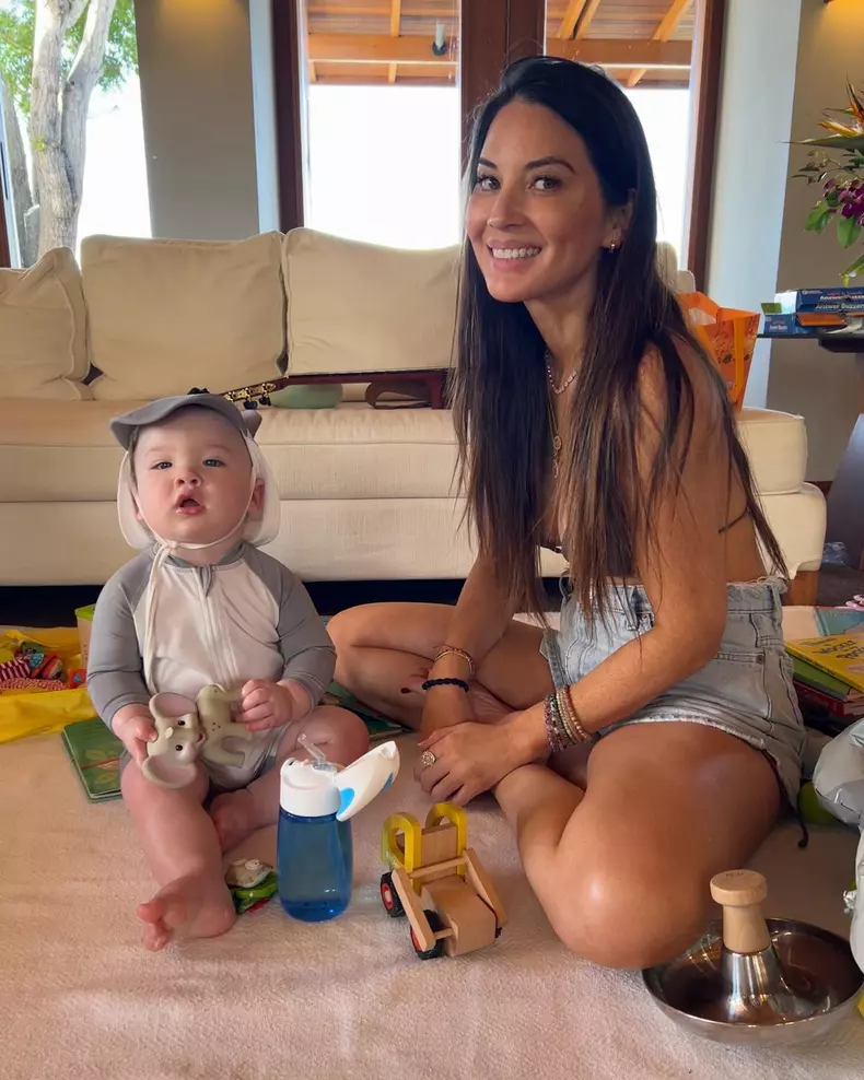 Olivia Munn și fiul ei, Malcolm
