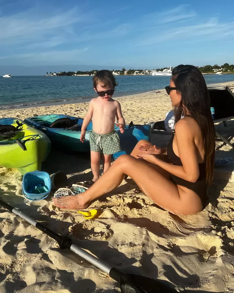 Olivia Munn și fiul ei, Malcolm