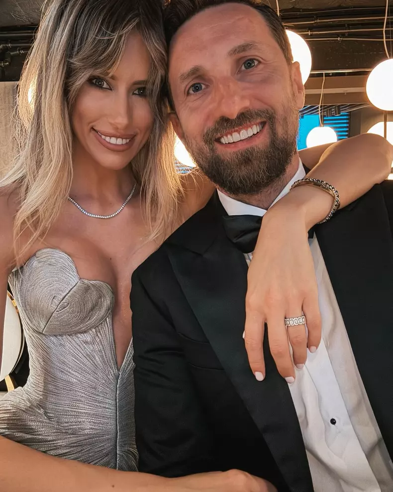 Dani Oțil și soția lui, Gabriela Prisăcariu