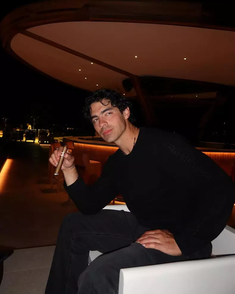 Joe Jonas