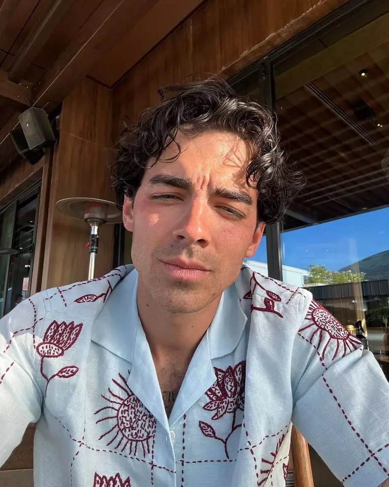 Joe Jonas (5)