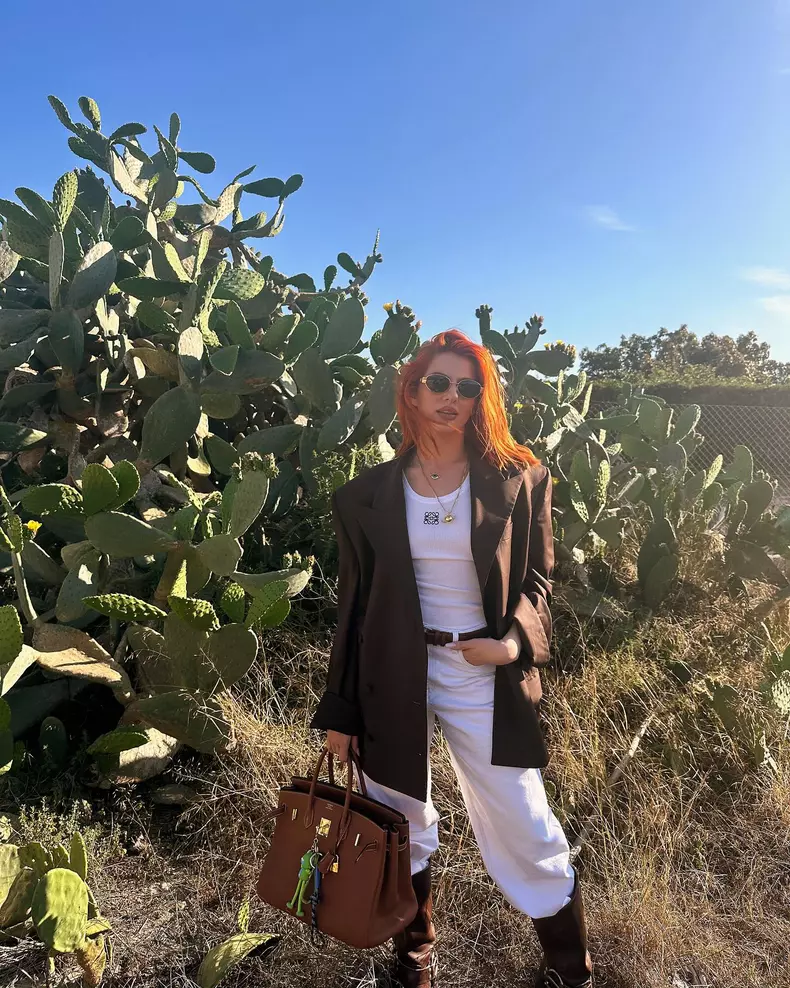 Lidia Buble cu o geantă Hermes Birkin