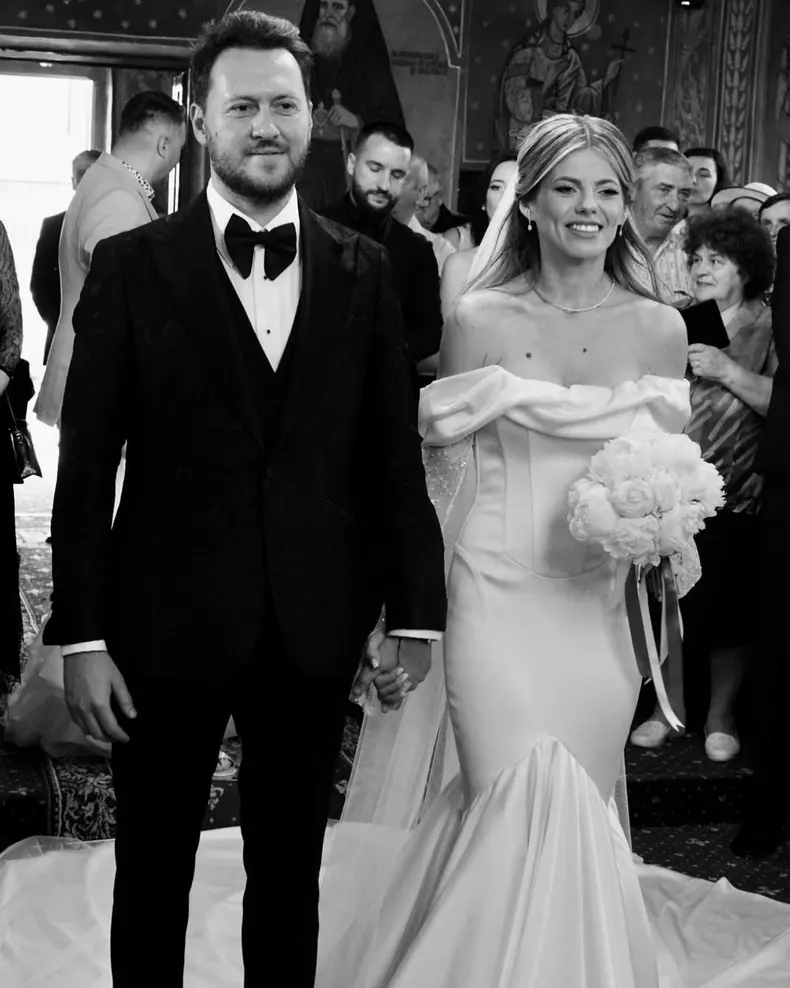 roxana-hulpe-de-la-pro-tv-si-bogdan-radulescu-co-fondatorul-festivalului-untold-s-au-casatorit-religios-pe-1-iunie-2024-10