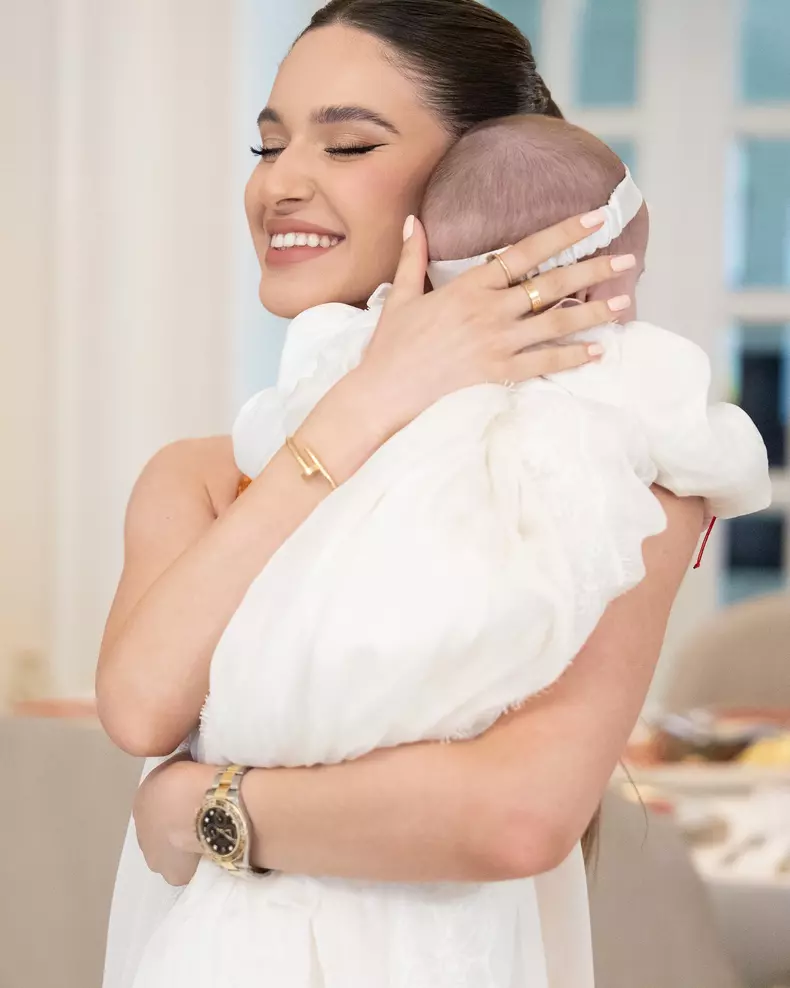 Elena Hagi ceas Rolex Dayton și brățară Cartier Juste un Clou