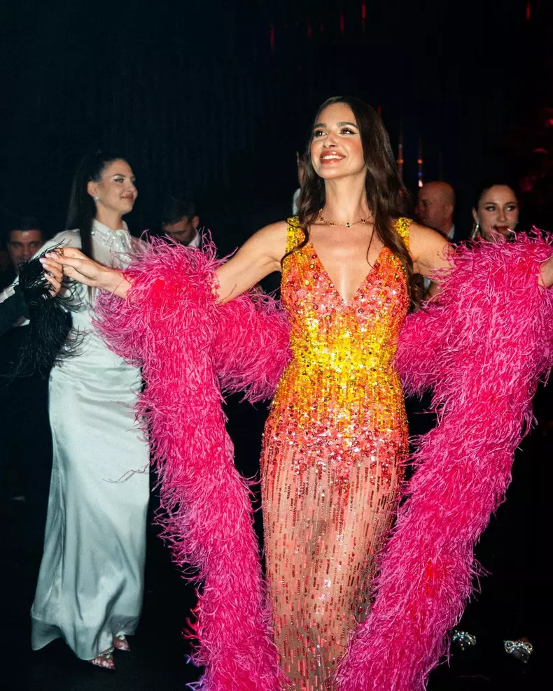 Elena Hagi într-o rochie Elie Saab, la cununia cu Ianis Hagi