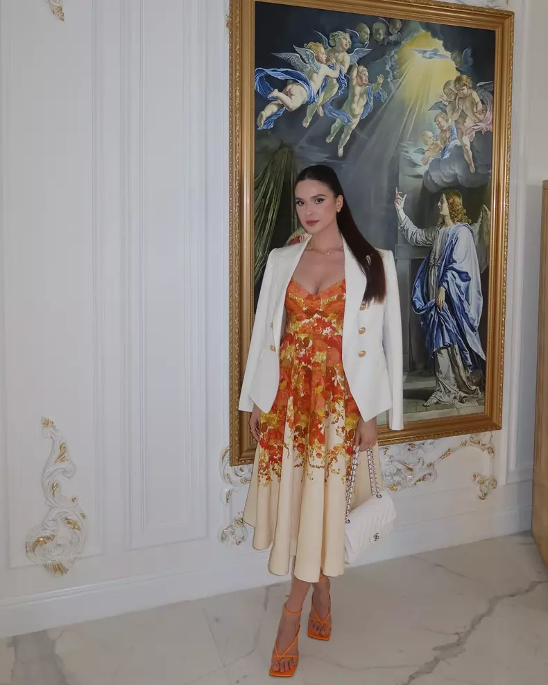 Elena Hagi într-o rochie Zimmerman