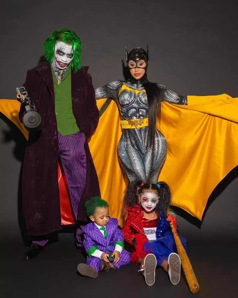 Cardi B, Offset și copiii lor, Kulture și Wave, de Halloween