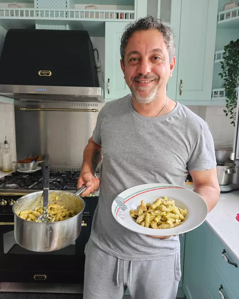 Chef Sorin Bontea MasterCherf 2024 bucătărie casă (2)