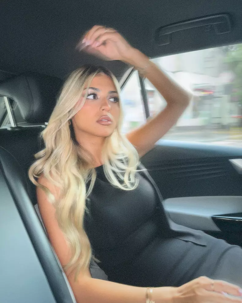 Irina Deaconescu Instagram (2)