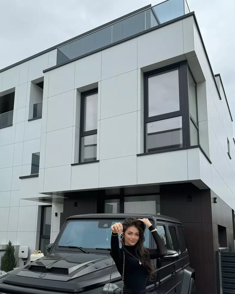 Andreea Bostănică și-a cumpărat casă la 20 de ani (9)