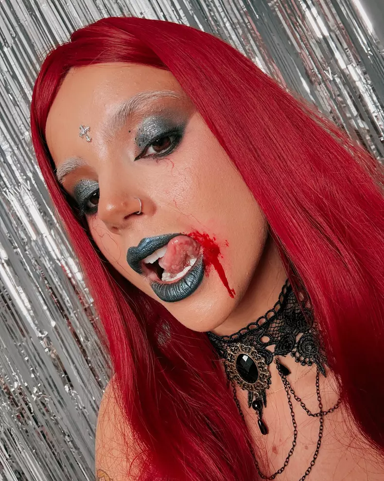Ramona Dumitrescu costum Halloween