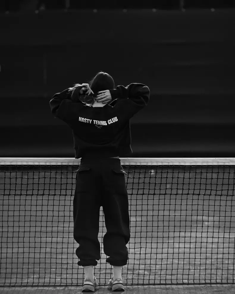 Alessia Năstase, fiica lui Ilie Năstase, a lansat prima ei colecție de haine, inspirată de cariera fostului jucător profesionist de tenis (5)