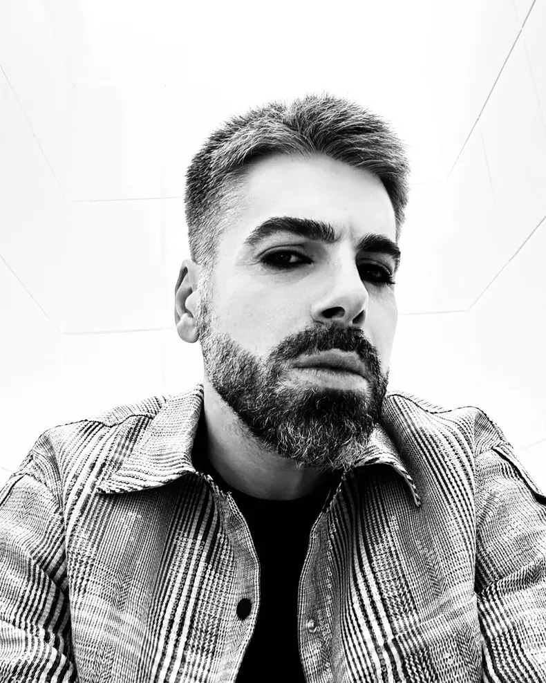 maurice munteanu alb-negru