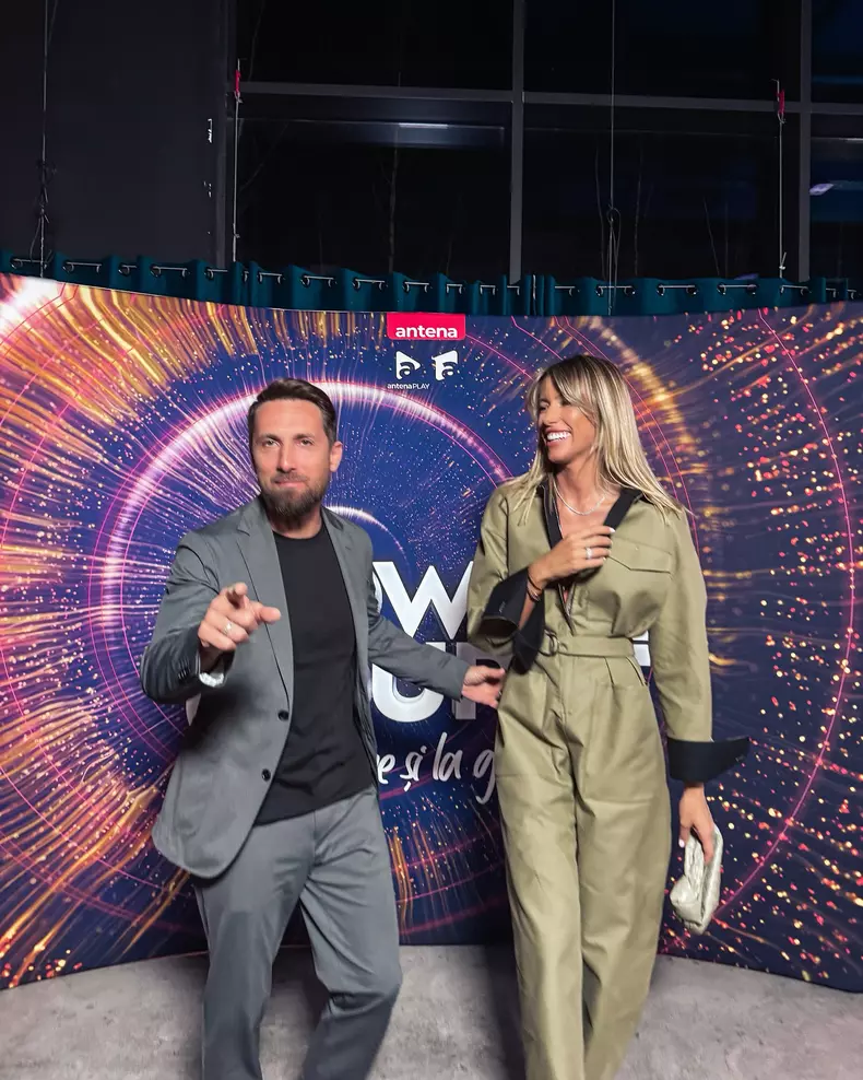 Dani Oțil și soția lui, Gabriela Prisăcariu, la avanpremiera sezonului 2 Power Couple România, ianuarie 2025 (1)