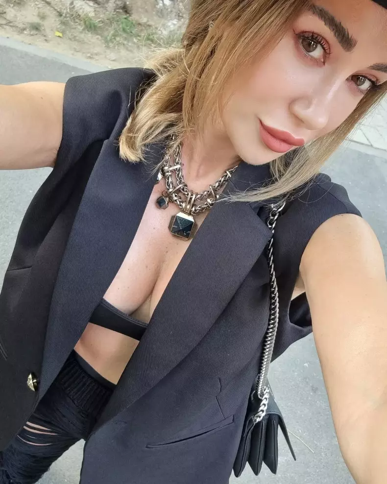raluca tanase la untold
