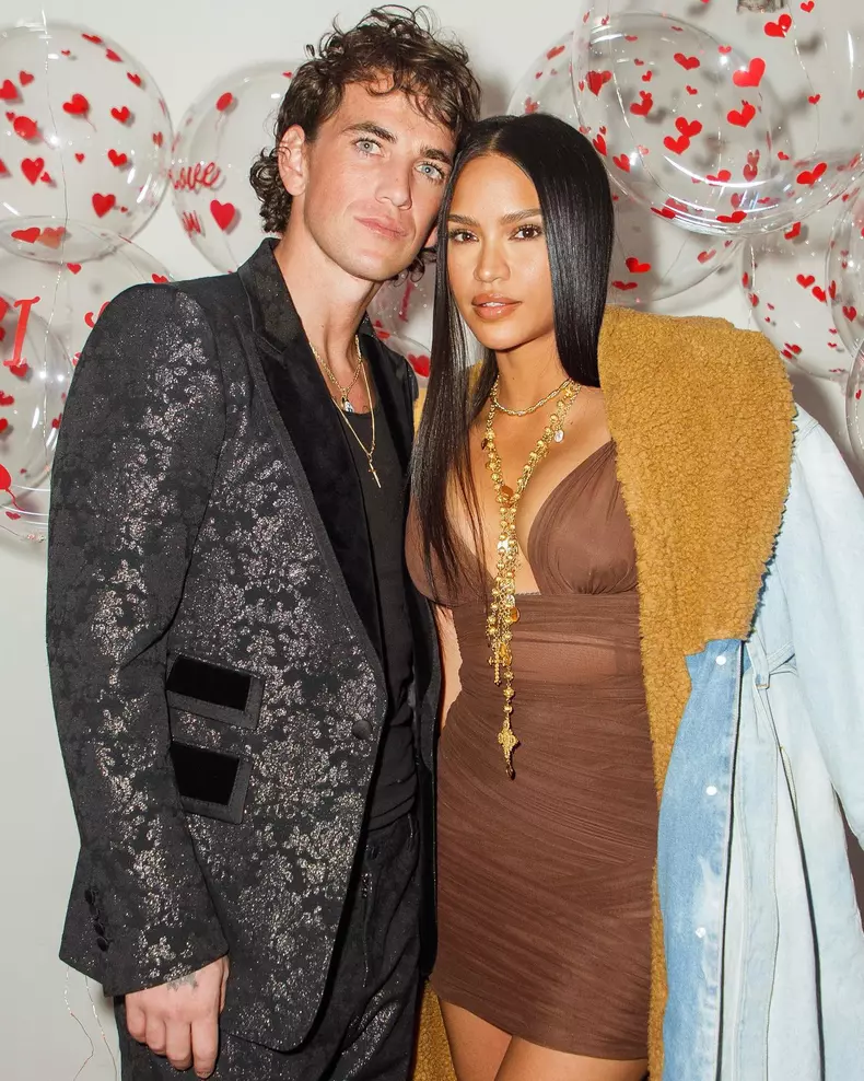 Cassie și Alex Fine (4)