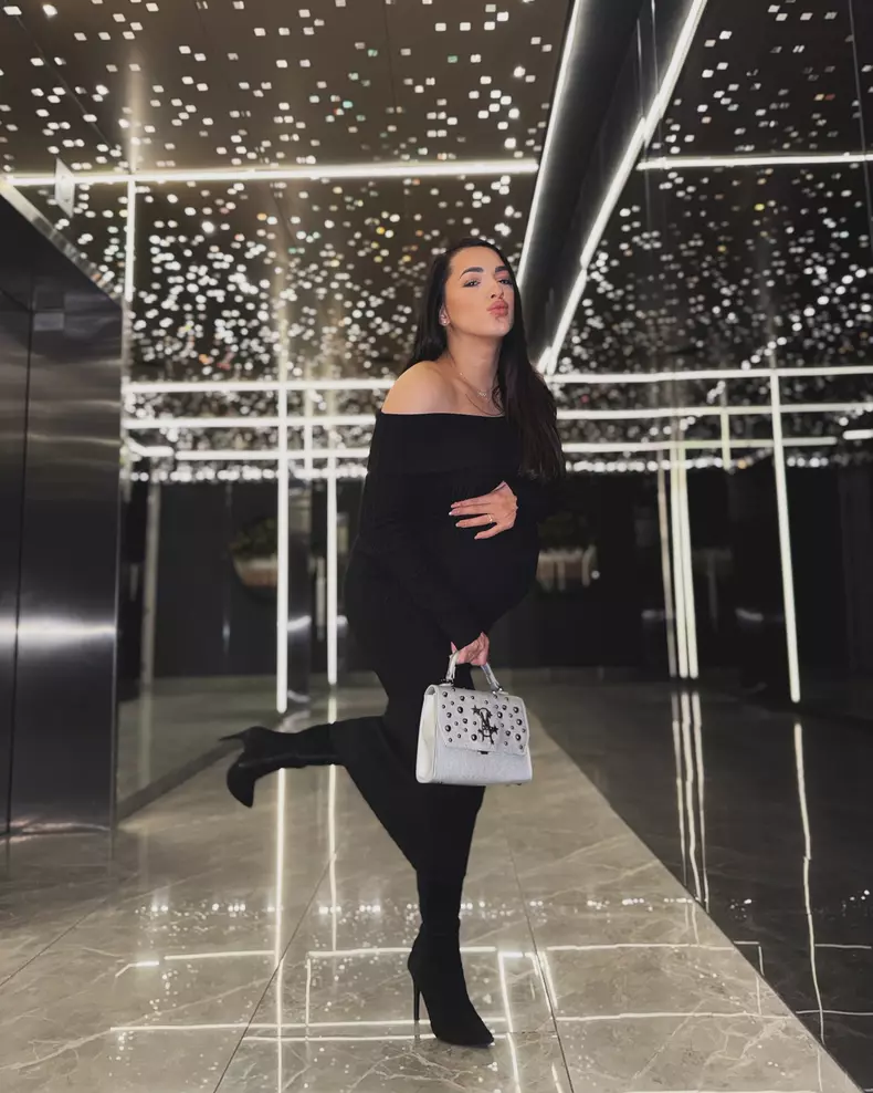 Larisa Iordache însărcinată cu primul copil, o fetiță (1)